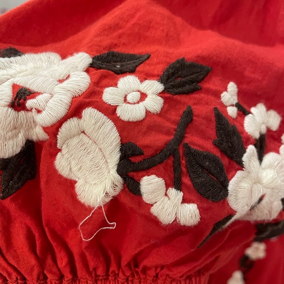 Anthropologie red floral puff sleeve blouse - Picture 12 of 13